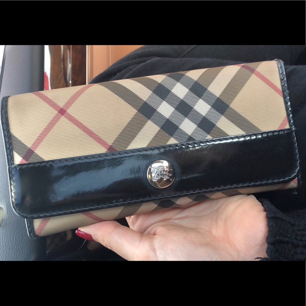 Burberry wallet
